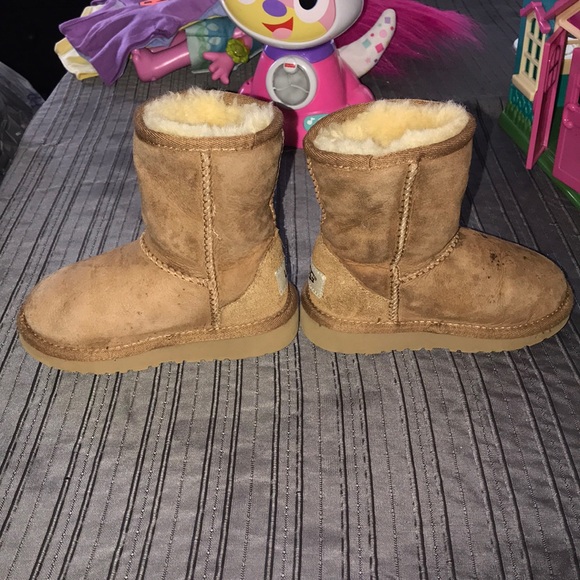TODDLER UGG BOOTS - Picture 4 of 6
